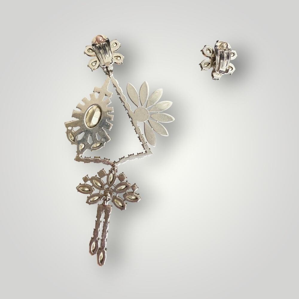 BURBERRY Asymmetrical Crystal Daisy Drop Clip-on Earrings MSRP $995 - Picture 2 of 15
